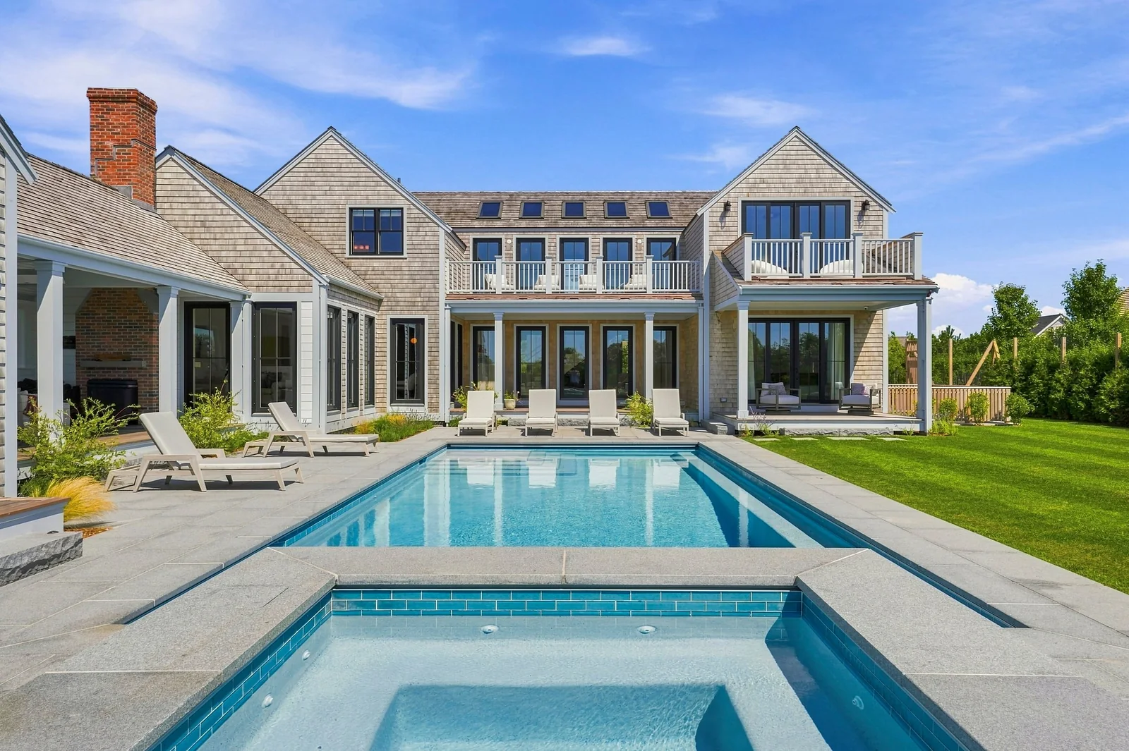 Pool, spa and rear porches